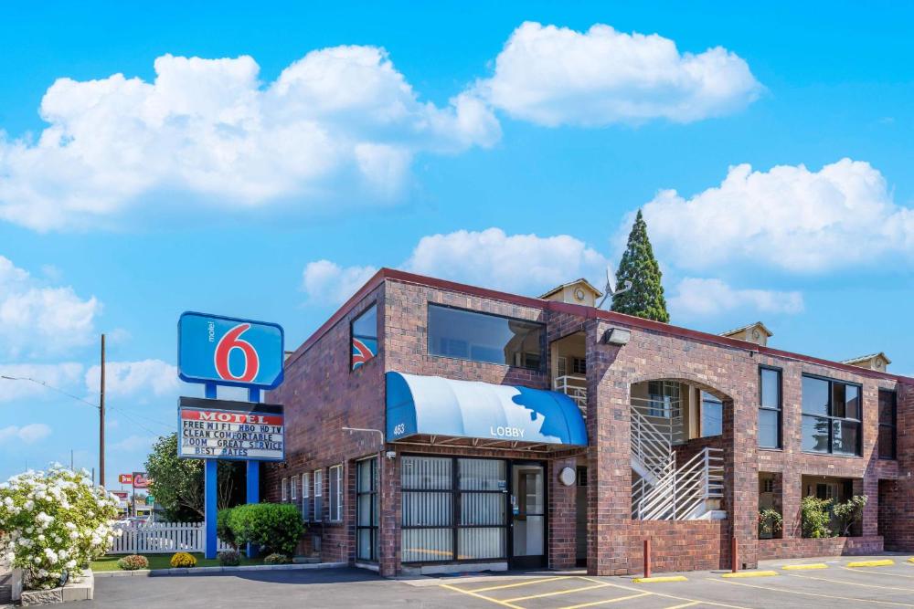 Motel 6-Canby, OR